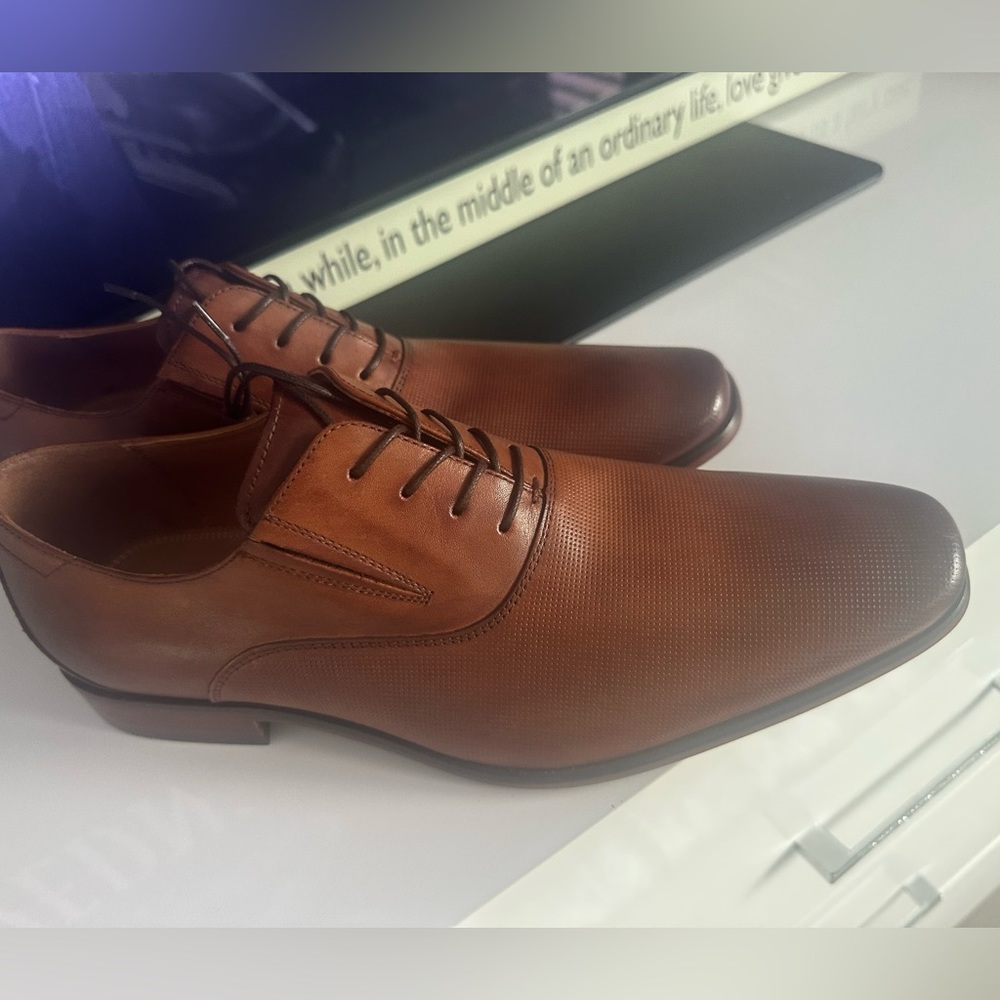 Men's Tan Leather Lace-Up Slip-On Dress Shoes